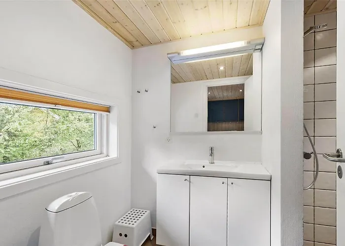 1408-aakirkeby-poseregardsvejen-8 * Vester Somarken