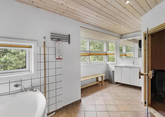 1408-aakirkeby-poseregardsvejen-8 * Vester Somarken