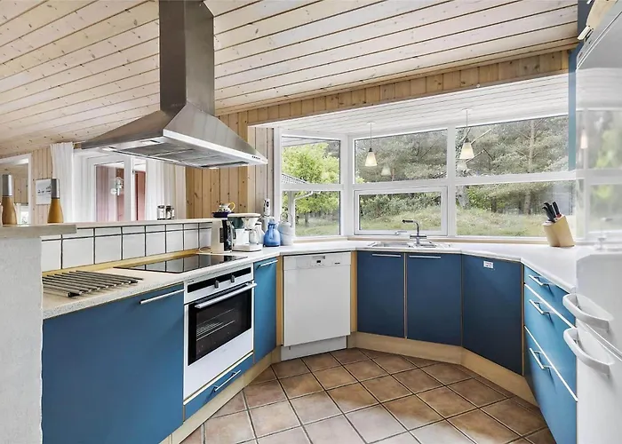 1408-aakirkeby-poseregardsvejen-8 Hébergement de vacances *